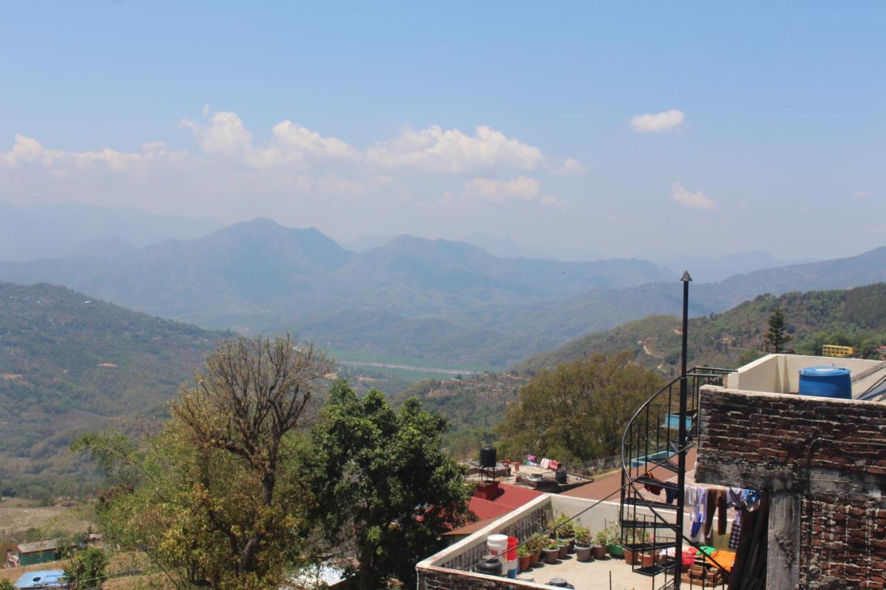 Universal Hotel & Lodge - Gorkhā 外观 照片